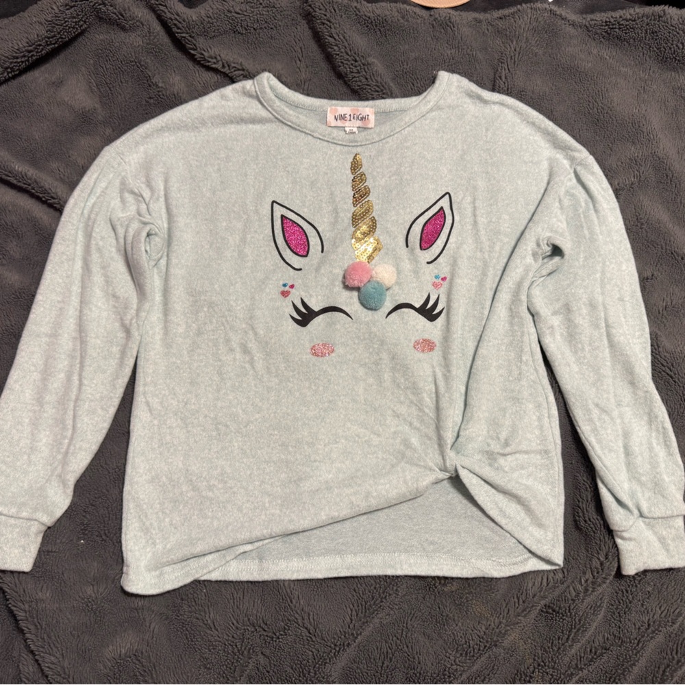 Nine 1 Eight Soft Heather Green Unicorn Sweater, Size M